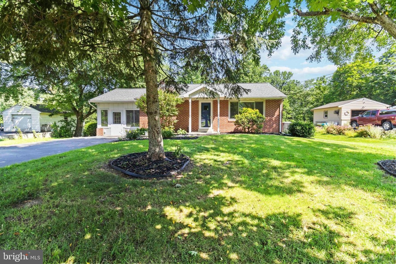 663 Newberry Road in Middletown, sold by Team Sechman