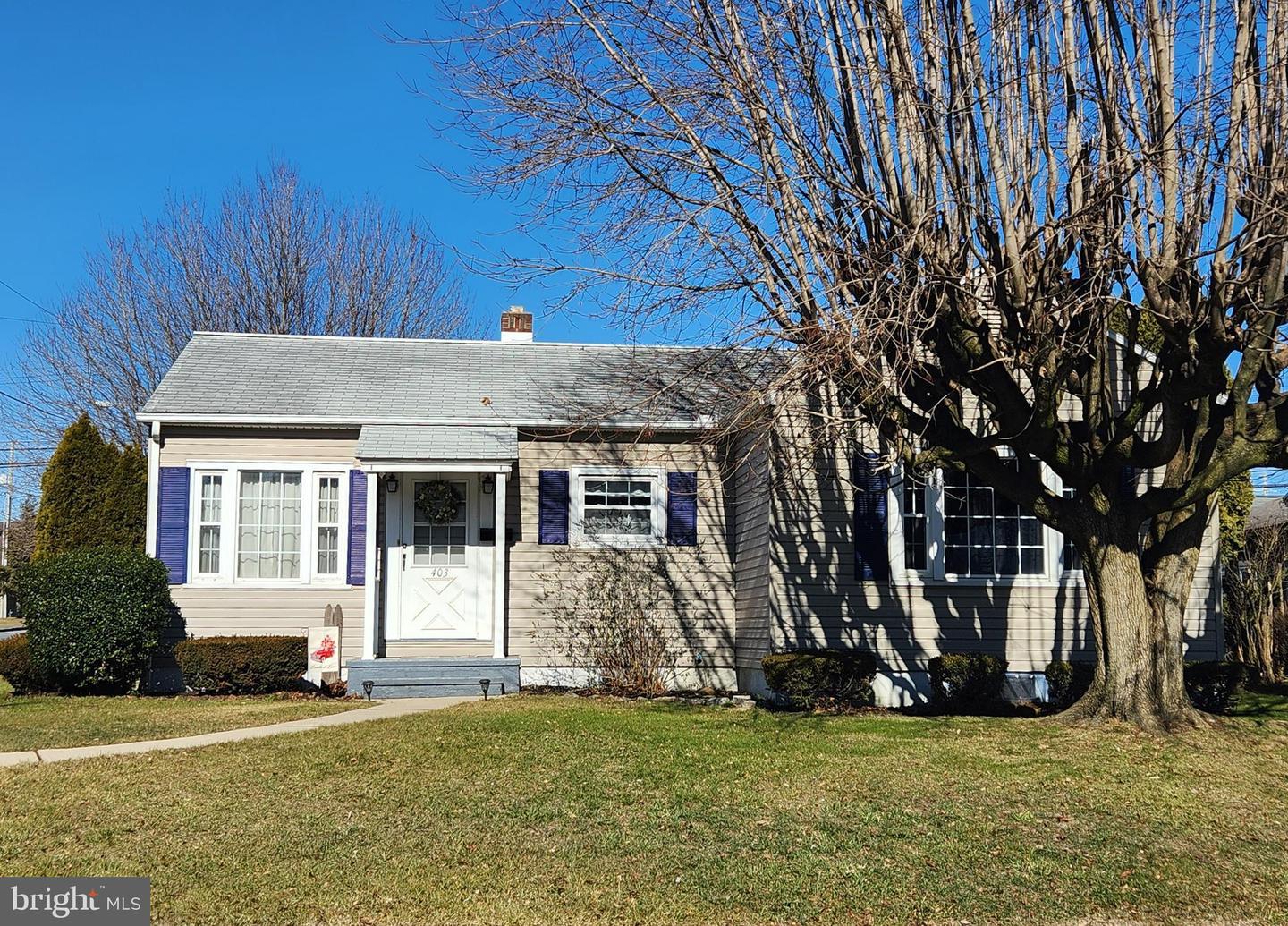 Front exterior of 403 E. Chestnut Street in Cleona, Pennsylvania